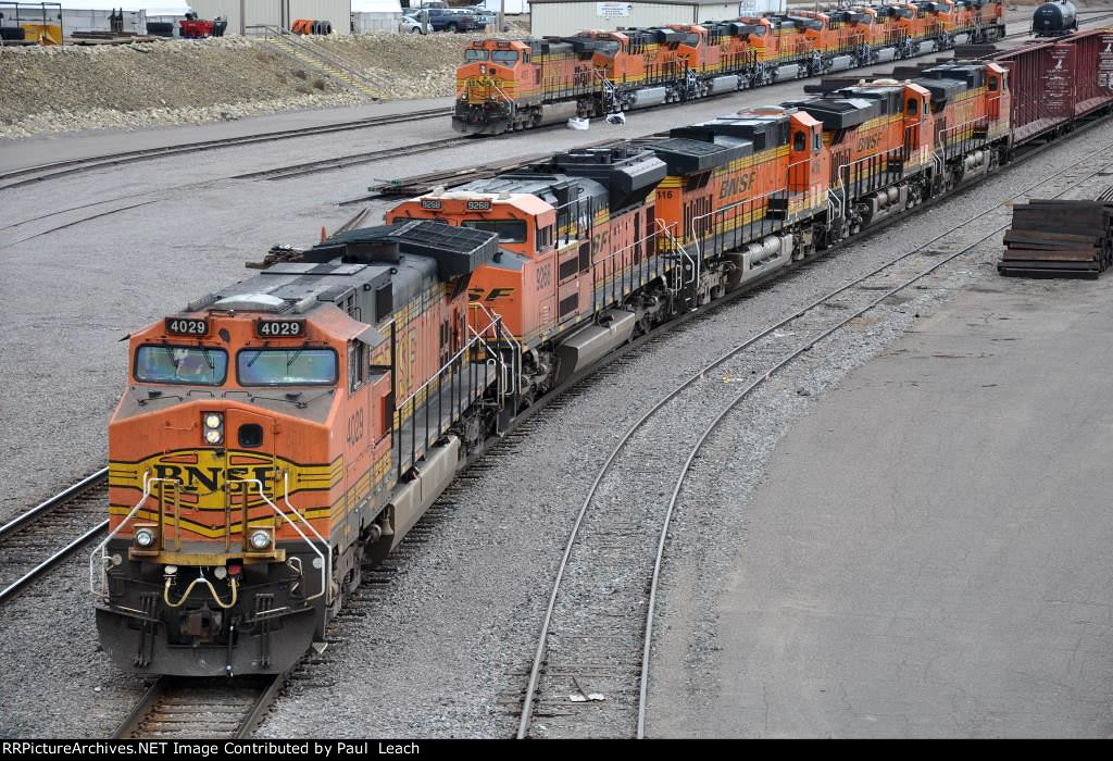 Westbound manifest on a Northtown runner